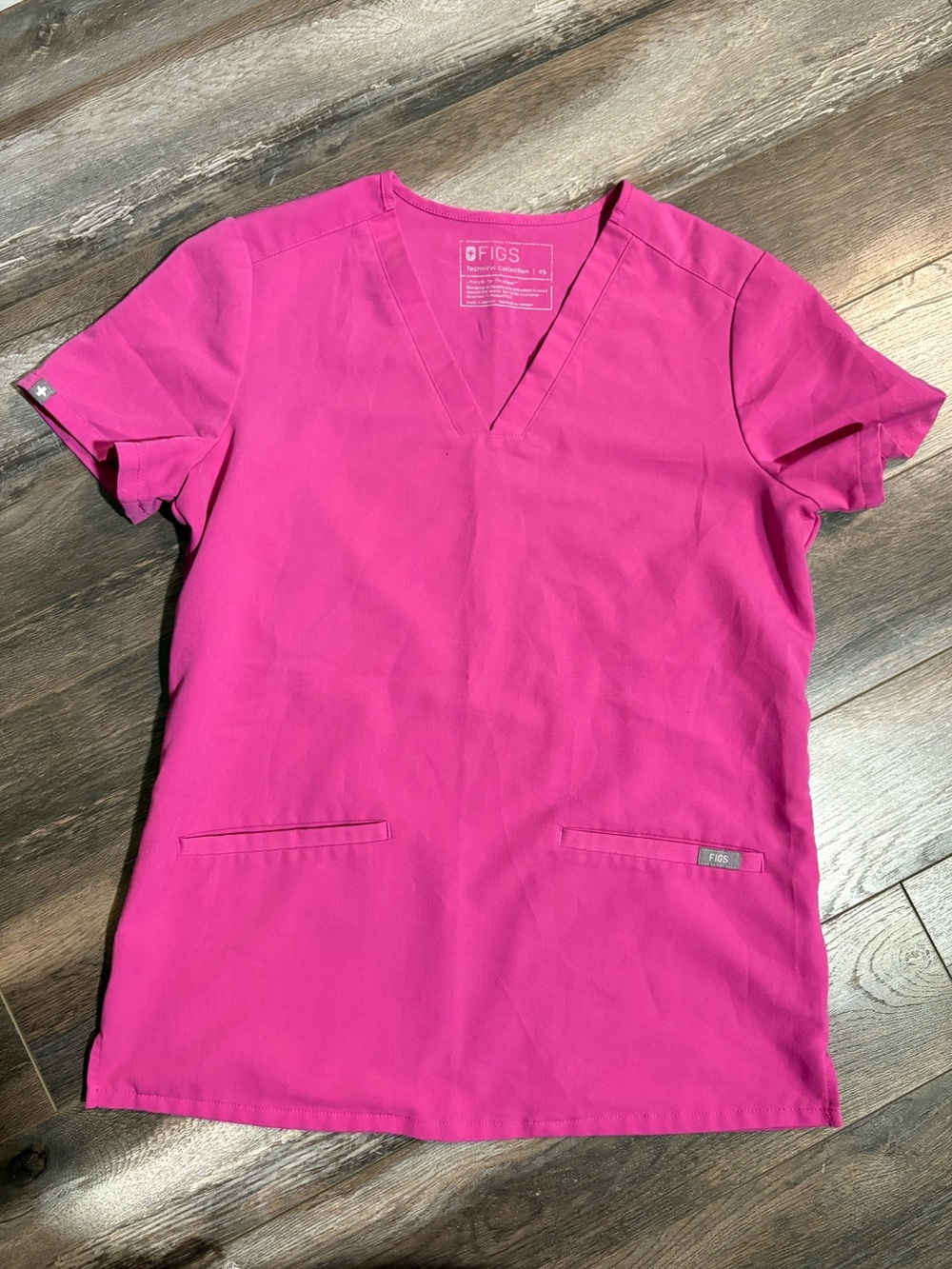 FIGS Casma Three-Pocket Scrub Top XS